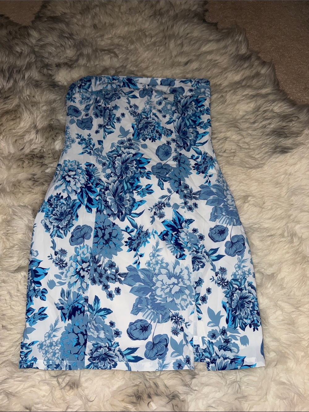 That’s so fetch Floral Strapless Mini Dress in Blue and White